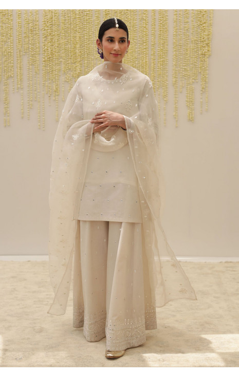Ivory Outfit